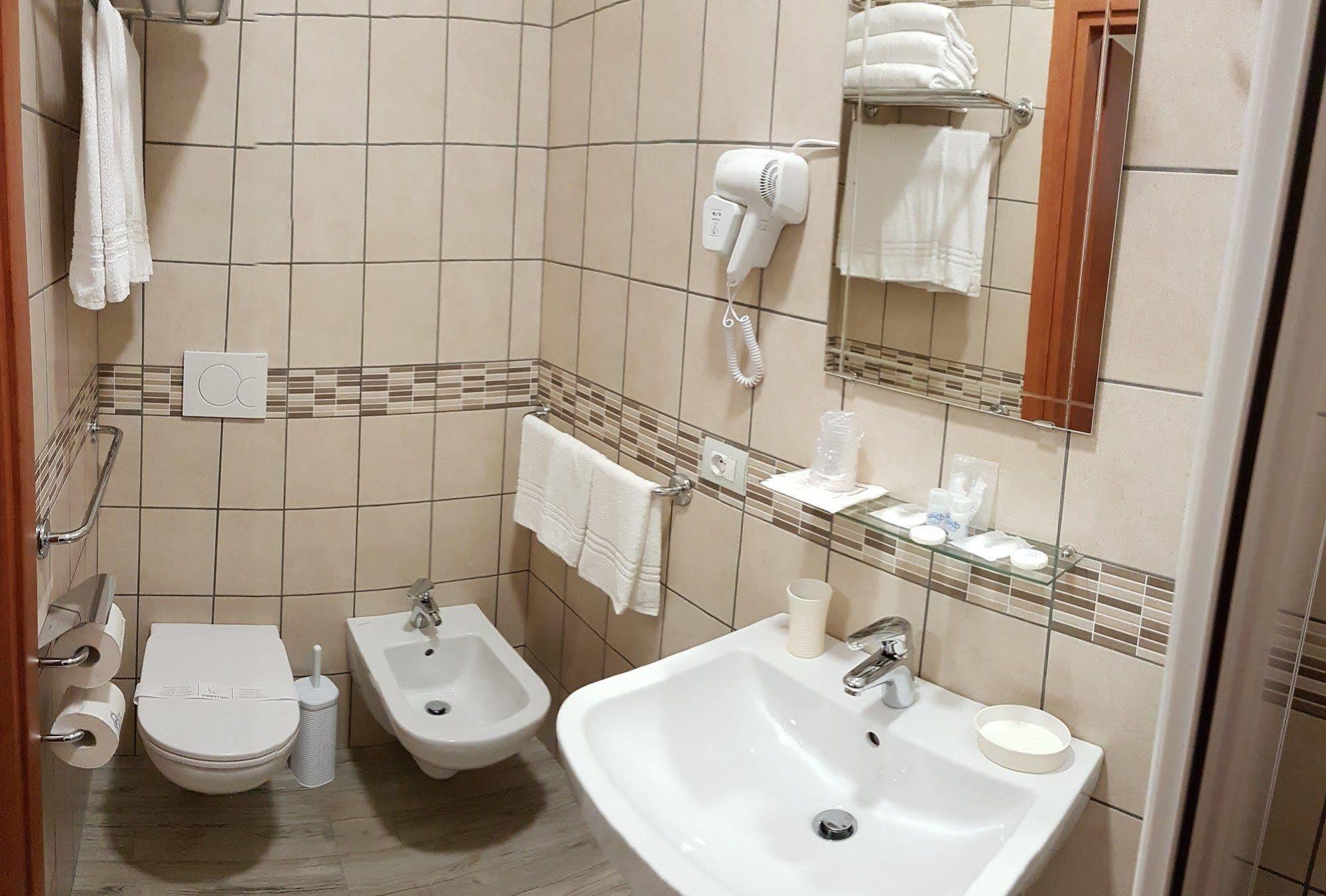 Artorius Hotell 2*